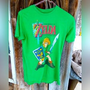 Collectible The Legend of Zelda teen boys shirt. Size S